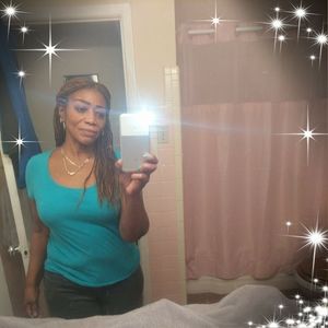 Meet your Posher, Inell